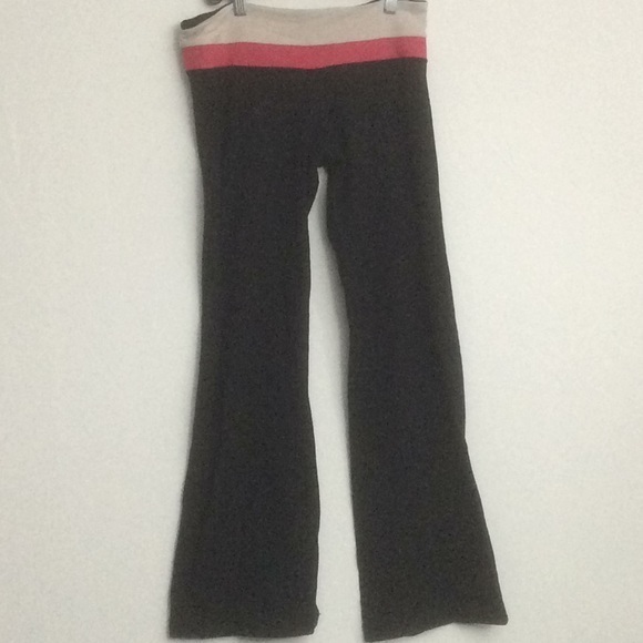 Lululemon Groove Flared Yoga Pant Black / Wht/Rasberry Size 8 - Picture 1 of 4